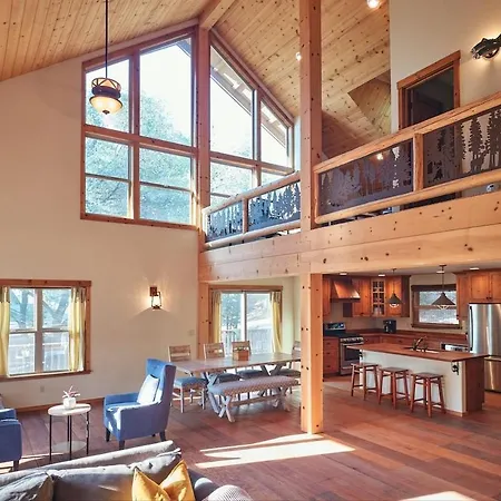 Rare Deluxe Family Cabin - Yosemite & Bass Lake